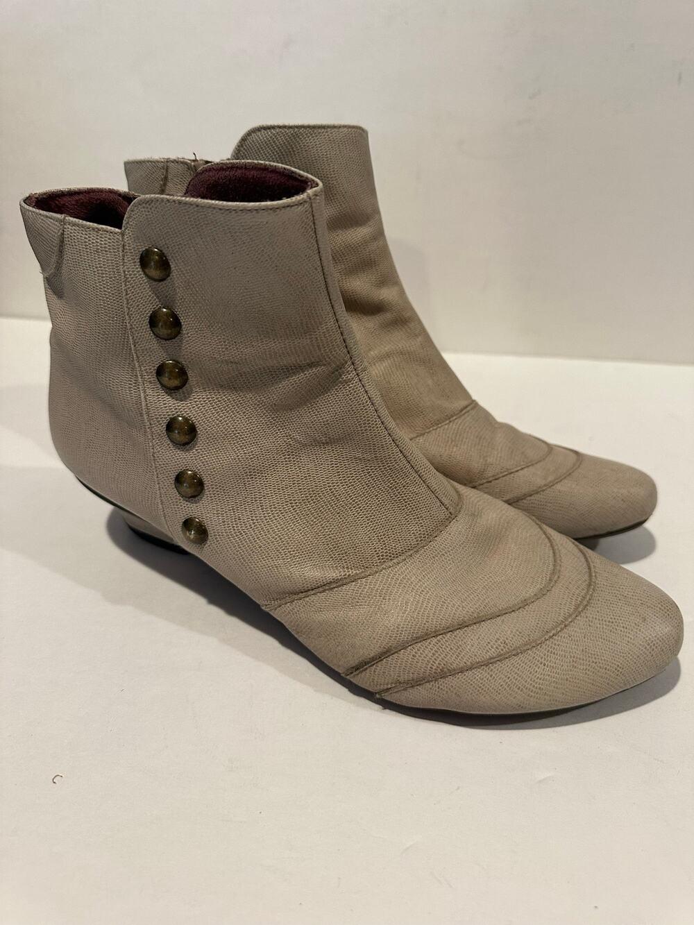 Eric Michael Web booties